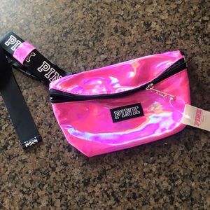 PINK FANNY PACK NWT 💘